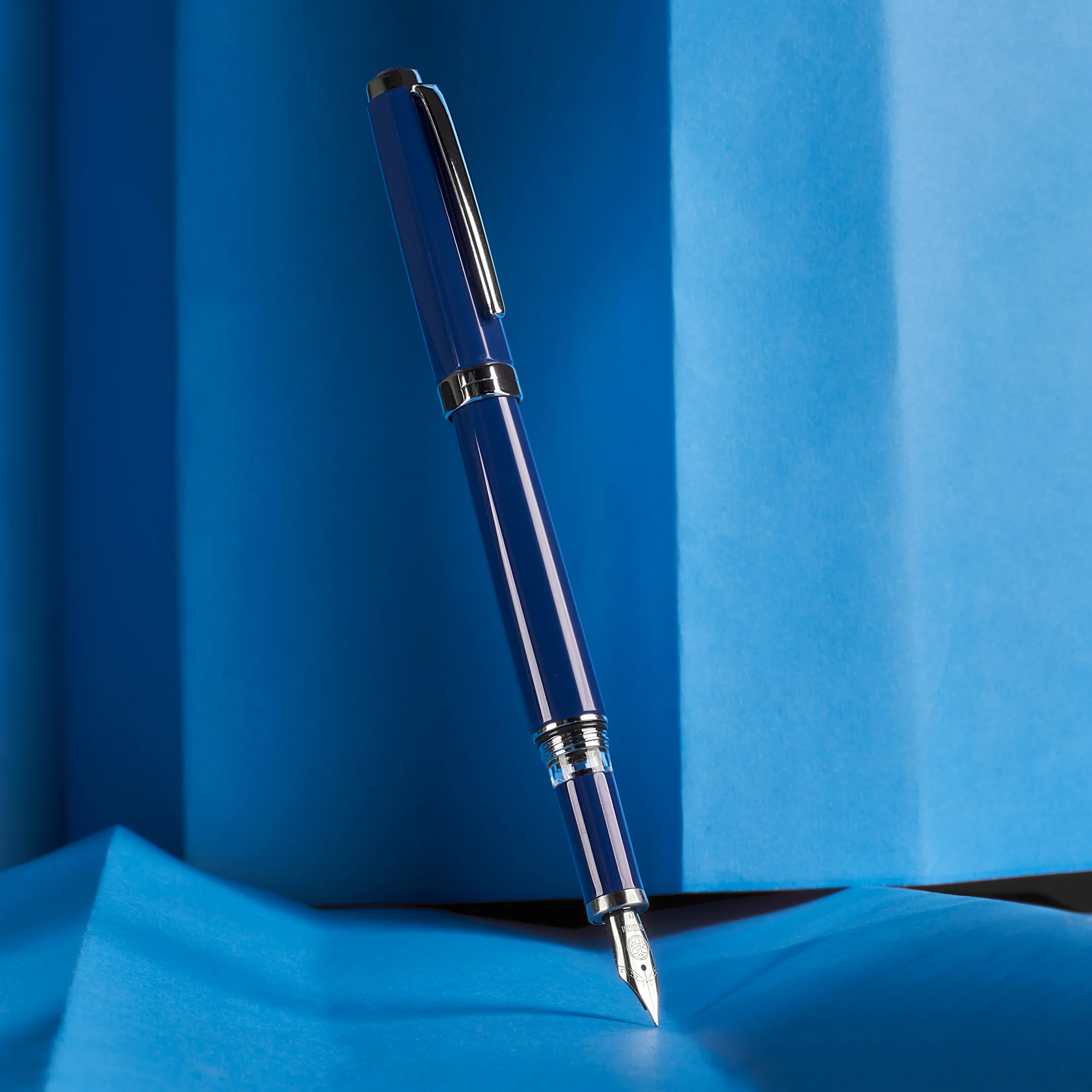 TWSBI Classic Sapphire Fountain Pen - Image 3